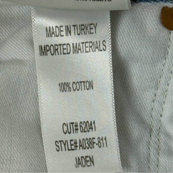 Agolde Women's Distressed Denim‎ Shorts Size 26 - Picture 9 of 9